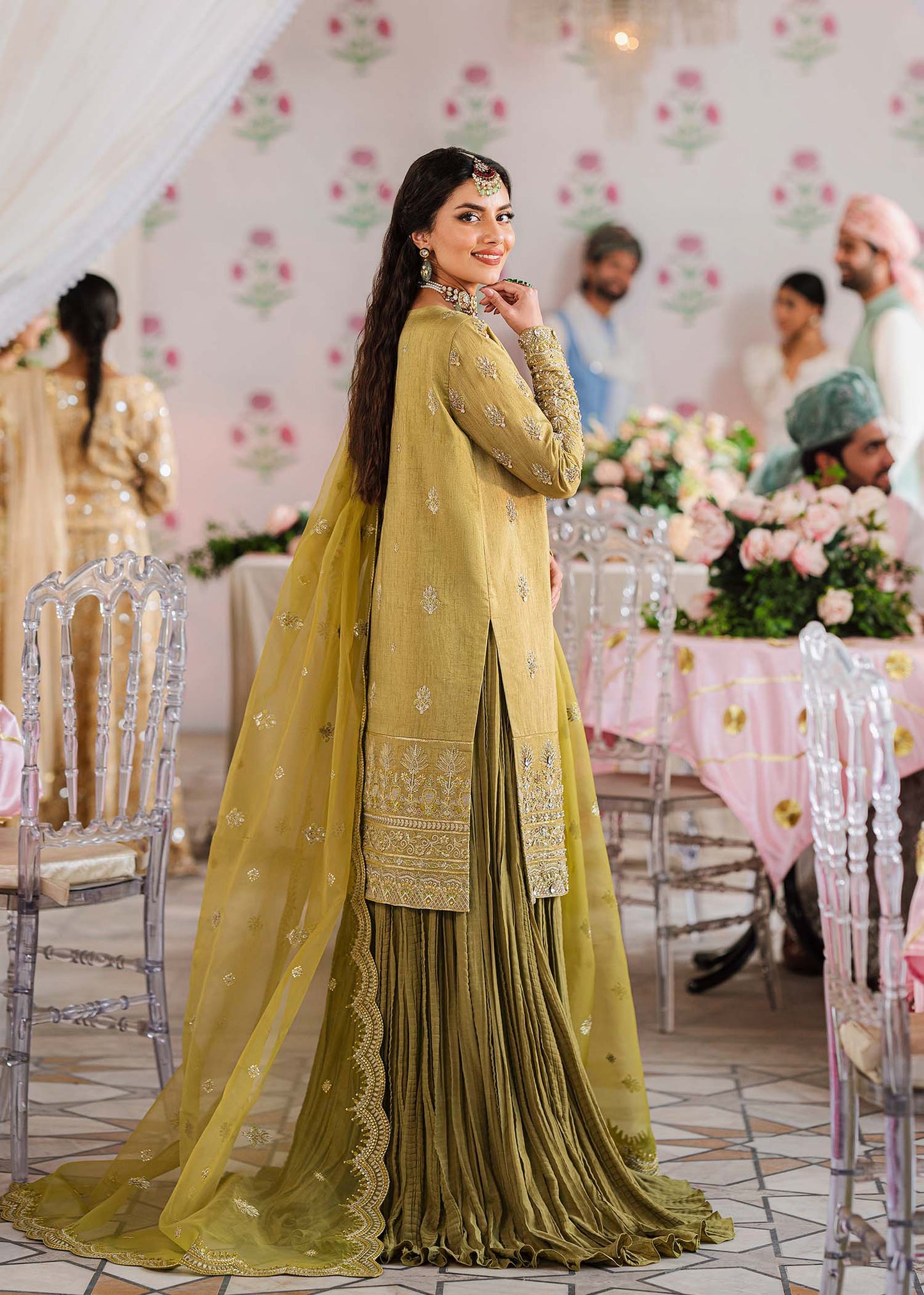 #usaindians #ukindians #ukindianfashion #ukpakistanifaishon #ukpakistaniclothes #ukpakistani #canadafashion #australiaindians #australianpak #newarrivals #pakistanisuits #indianwedding #sareefashion #pakistaniwedding #womensfashion #weddingsarees #maxidress #weddingseason #lehengacholi #shalwarkameez #shalwarkameezsuit #lehengacollection Elegant Pakistani Embroidered Bridal Wedding Stitched Dresses Collection
