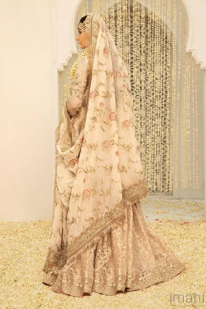 #usaindians #ukindians #ukindianfashion #ukpakistanifaishon #ukpakistaniclothes #ukpakistani #canadafashion #australiaindians #australianpak #newarrivals #pakistanisuits #indianwedding #sareefashion #pakistaniwedding #womensfashion #weddingsarees #maxidress #weddingseason #lehengacholi #shalwarkameez #shalwarkameezsuit #lehengacollection Elegant Pakistani Embroidered Bridal Wedding Stitched Dresses Collection