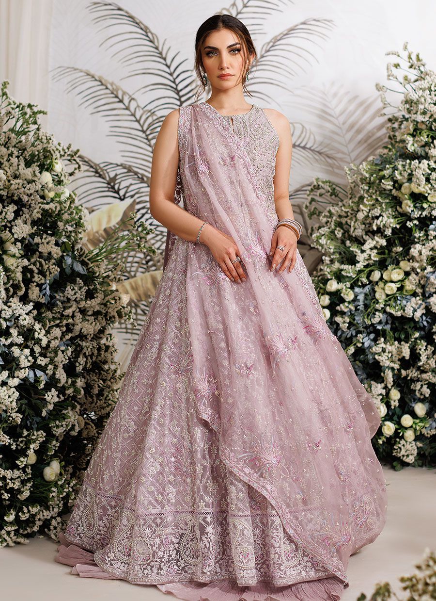 Farah talib aziz pink