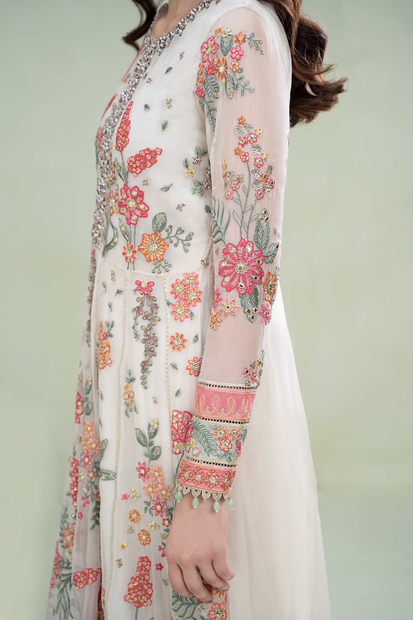 #usaindians #ukindians #ukindianfashion #ukpakistanifaishon #ukpakistaniclothes #ukpakistani #canadafashion #australiaindians #australianpak #newarrivals #pakistanisuits #indianwedding #sareefashion #pakistaniwedding #womensfashion #weddingsarees #maxidress #weddingseason #lehengacholi #shalwarkameez #shalwarkameezsuit #lehengacollection