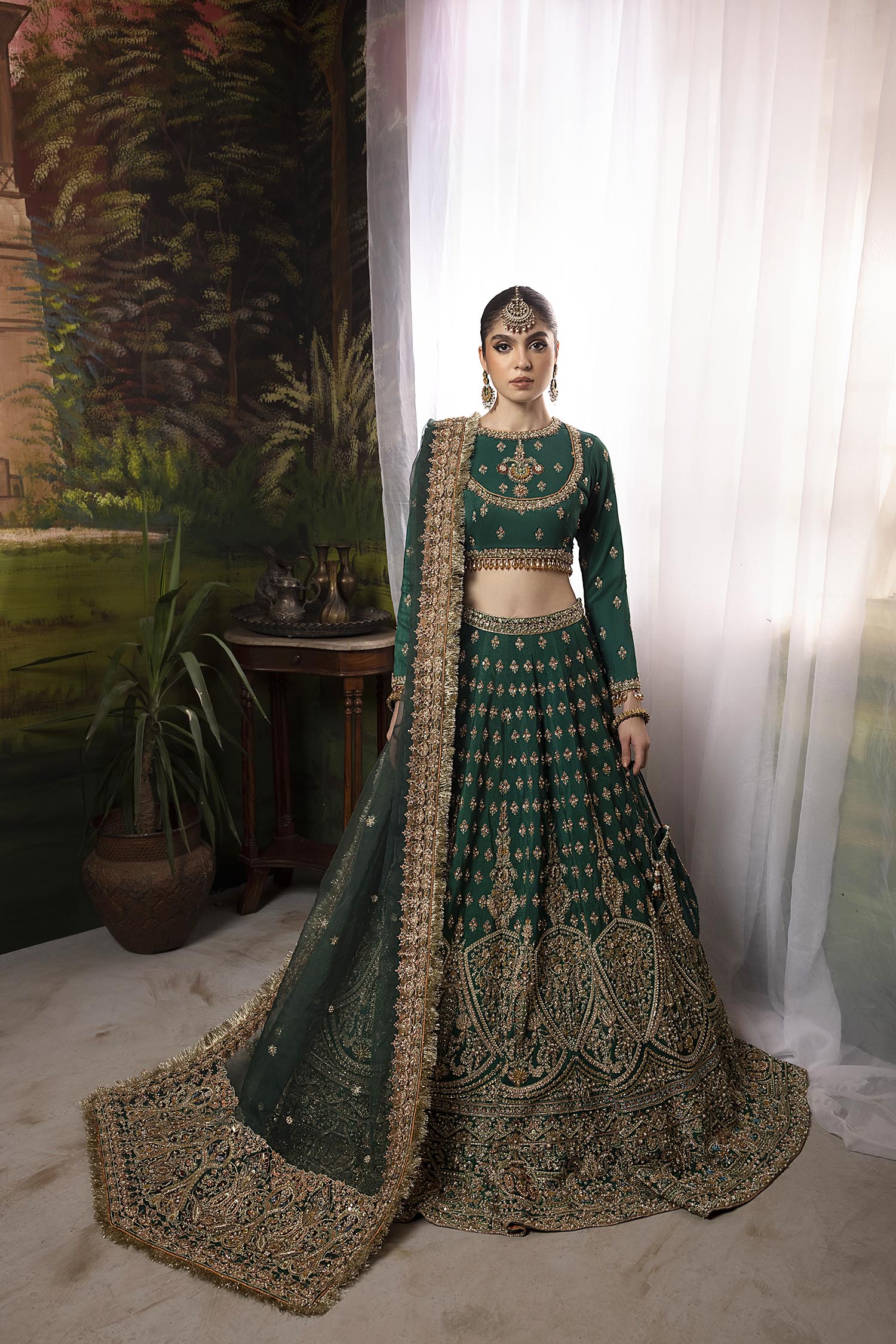 #usaindians #ukindians #ukindianfashion #ukpakistanifaishon #ukpakistaniclothes #ukpakistani #canadafashion #australiaindians #australianpak #newarrivals #pakistanisuits #indianwedding #sareefashion #pakistaniwedding #womensfashion #weddingsarees #maxidress #weddingseason #lehengacholi #shalwarkameez #shalwarkameezsuit #lehengacollection  Elegant Pakistani Embroidered Bridal Wedding Stitched Dresses Collection 