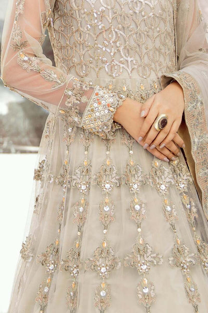 #weddingdress #wedding #bride #weddingphotography #weddingday #weddinginspiration #bridal #fashion #weddingphotographer #weddings #weddingplanner # #weddingideas #weddinggown #dress #bridesmaids #prewedding #indianwedding #instawedding #weddinginspo #destinationwedding 