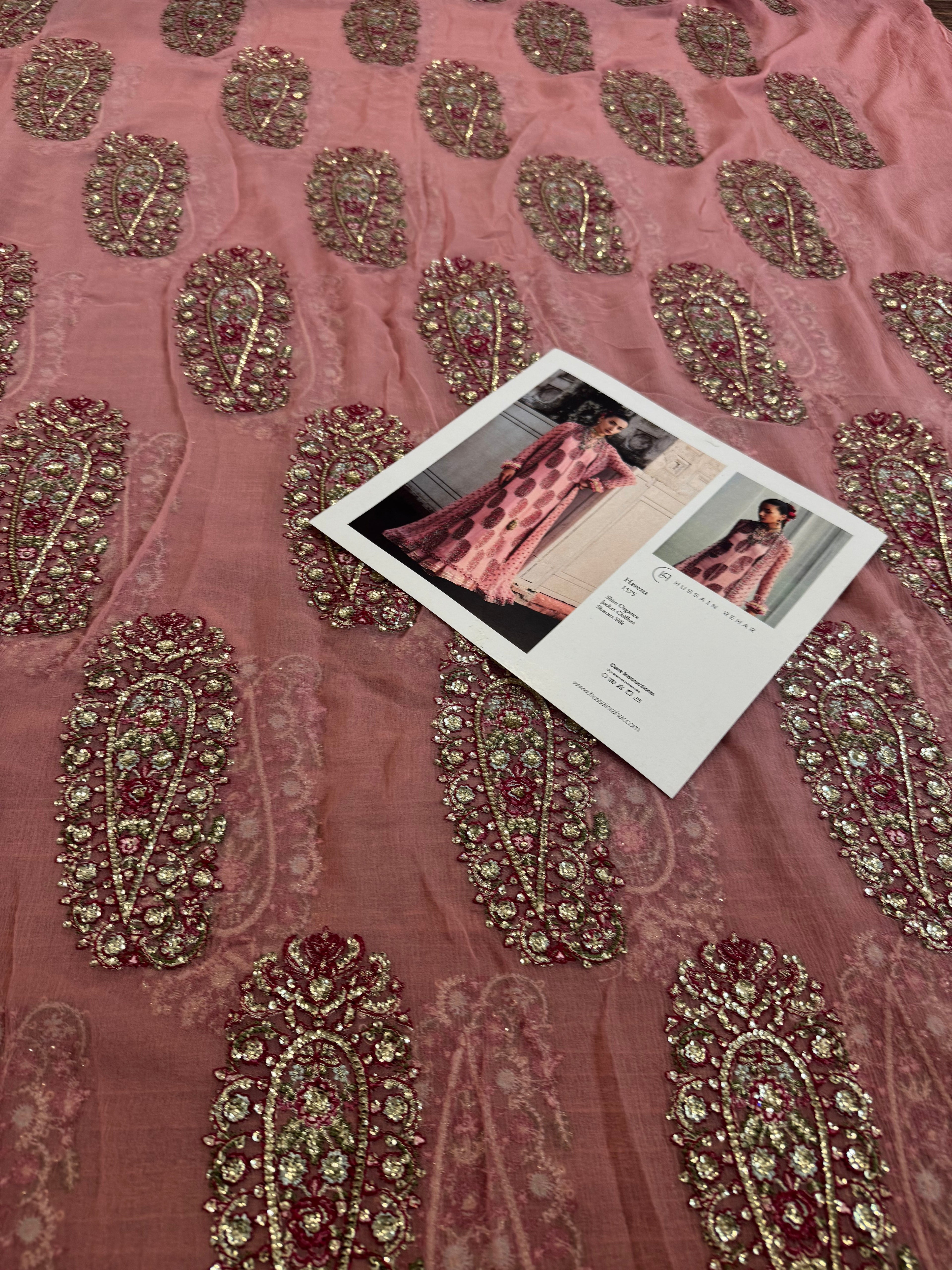 Pink Outfit HR