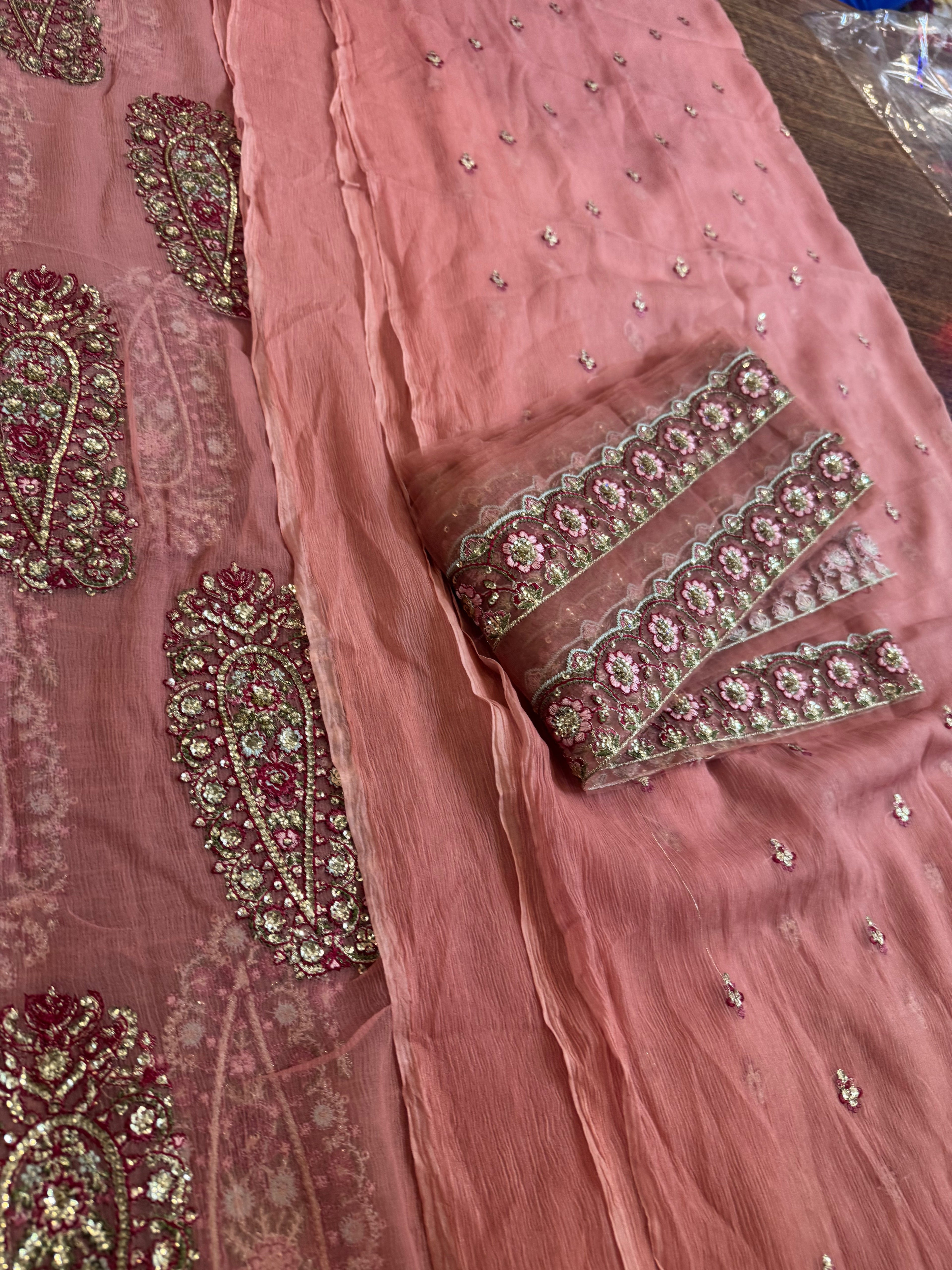 Pink Outfit HR