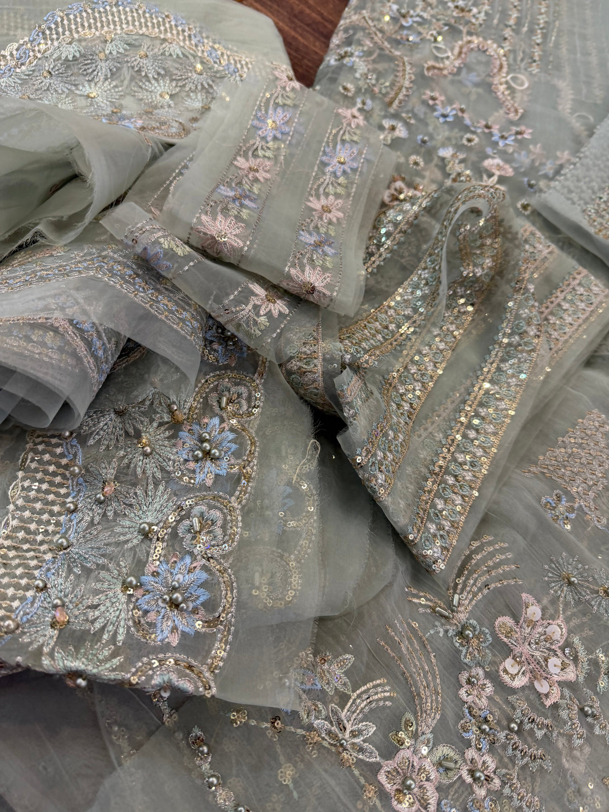 Mint wedding edition