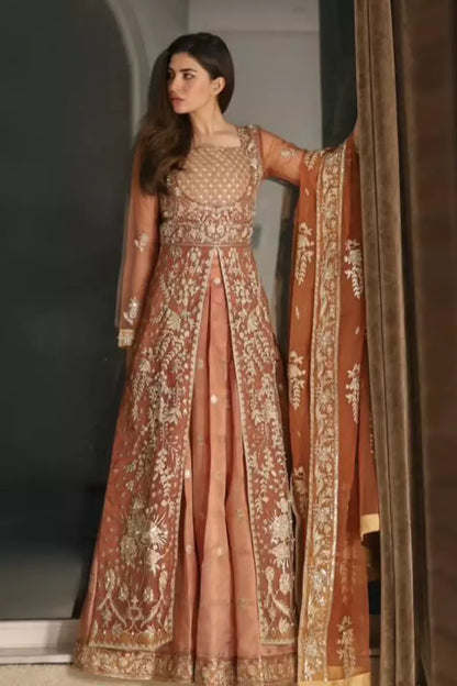 Nilofer Elegant Pakistani Embroidered Wedding Stitched Dresses Collection 00P ‘Nilofer‘ i #newarrivals  #pakistanisuits #indianwedding #sareefashion #pakistaniwedding #womensfashion #weddingsarees #maxidress #weddingseason #weddingdress #lehenga #lehengacholi #shalwarkameez #shalwarkameezuk #shalwarkameezsuit #shalwarkameezsuit  #lehangacholidesigns #lehengacollection #lehengagoals #maxidressseasoninfulleffect Elegant Pakistani Embroidered Wedding Stitched Dresses Collection 