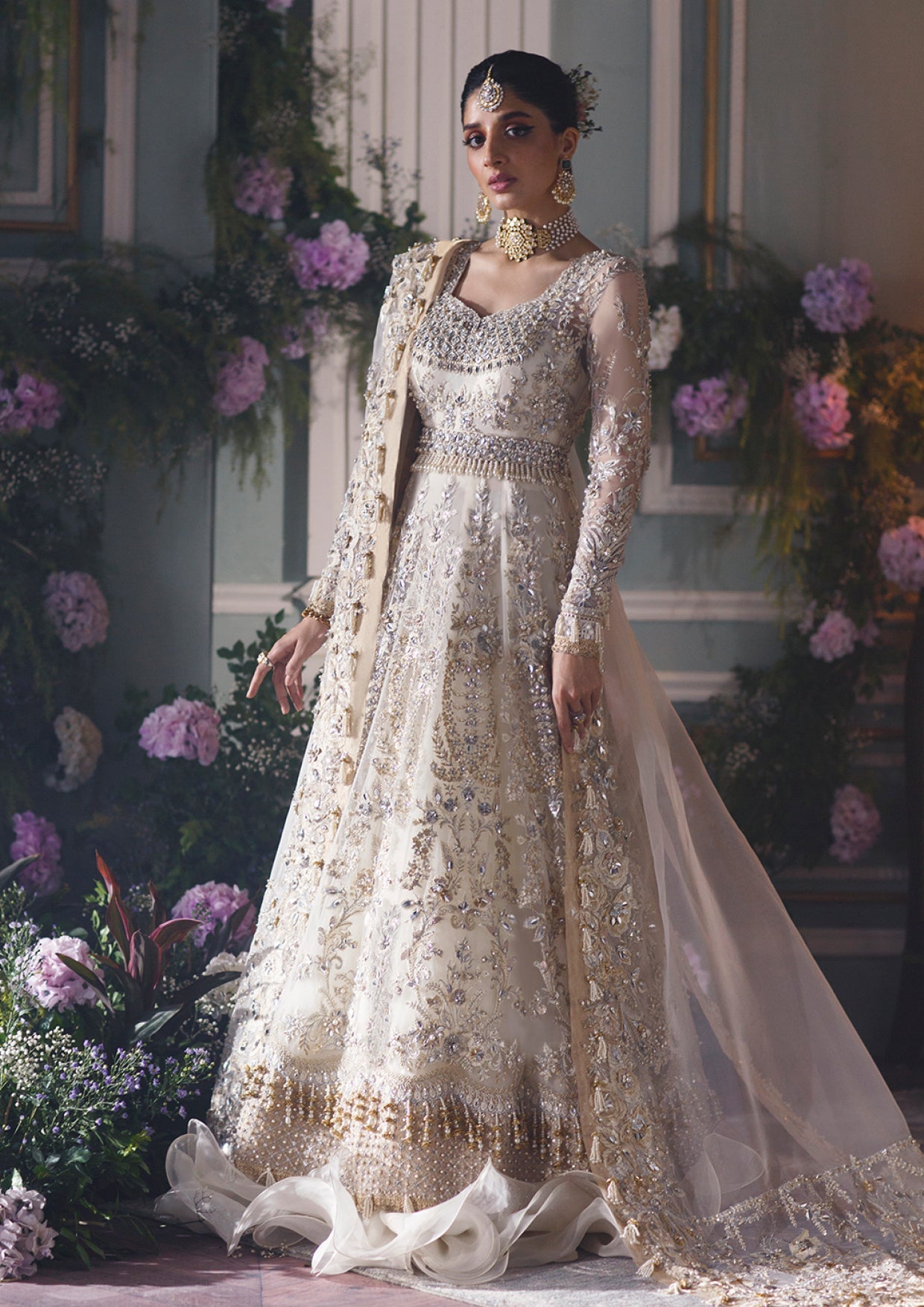 Elan AYSEL (EC21-04) – Rung E Bahar