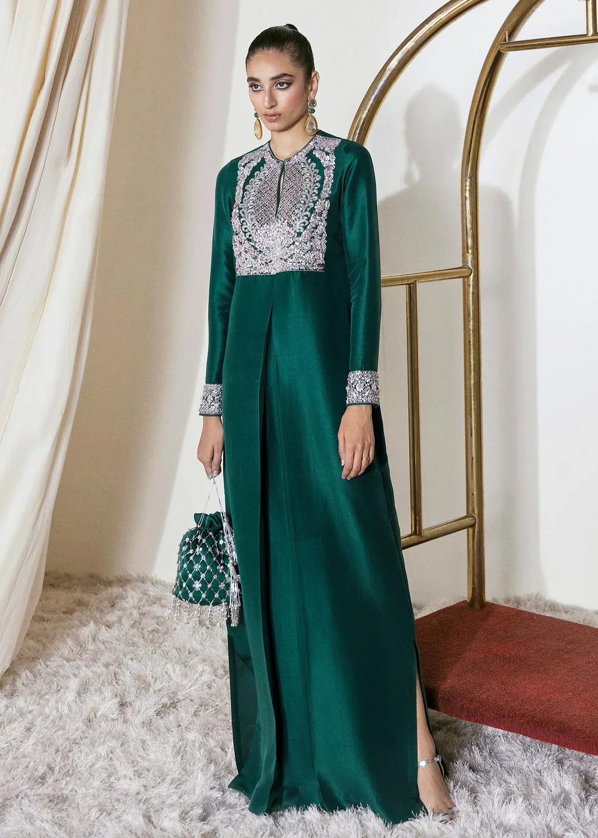 #usaindians #ukindians #ukindianfashion #ukpakistanifaishon #ukpakistaniclothes #ukpakistani #canadafashion #australiaindians #australianpak #newarrivals #pakistanisuits #indianwedding #sareefashion #pakistaniwedding #womensfashion #weddingsarees #maxidress #weddingseason #lehengacholi #shalwarkameez #shalwarkameezsuit #lehengacollection