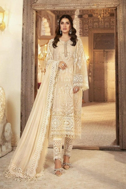 #usaindians #ukindians #ukindianfashion #ukpakistanifaishon #ukpakistaniclothes #ukpakistani #canadafashion #australiaindians #australianpak #newarrivals #pakistanisuits #indianwedding #sareefashion #pakistaniwedding #womensfashion #weddingsarees #maxidress #weddingseason #lehengacholi #shalwarkameez #shalwarkameezsuit #lehengacollection  Elegant Pakistani Embroidered Bridal Wedding Stitched Dresses Collection 