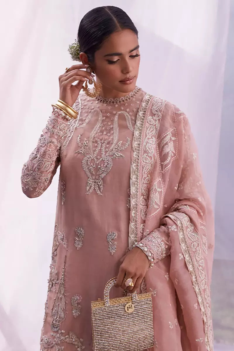 #usaindians #ukindians #ukindianfashion #ukpakistanifaishon #ukpakistaniclothes #ukpakistani #canadafashion #australiaindians #australianpak #newarrivals #pakistanisuits #indianwedding #sareefashion #pakistaniwedding #womensfashion #weddingsarees #maxidress #weddingseason #lehengacholi #shalwarkameez #shalwarkameezsuit #lehengacollection  Elegant Pakistani Embroidered Bridal Wedding Stitched Dresses Collection 